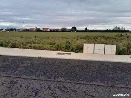 terrain 718 m² gauchy