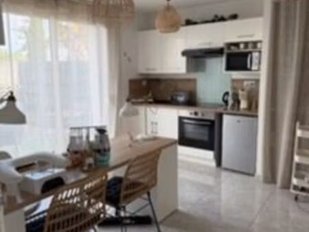 studio de 22 m2 dans toute petite résidence calme