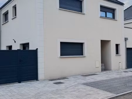 maison yutz ( meublée ou non meublée)
