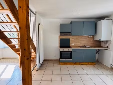 a louer beau t3 duplex rénové de 77m2