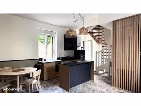 t3 duplex. 50 m2 . nantes quartier sainte thérèse