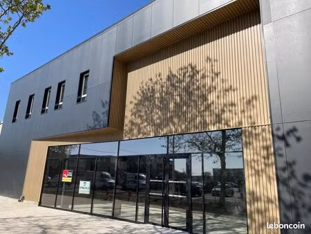 bureaux 123 m²