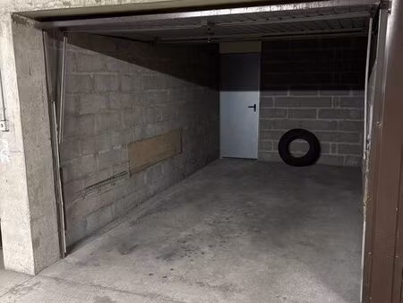 garage/ box sécurisé à louer 16m2