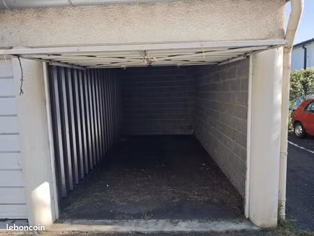 garage/box 15 m² le cendre