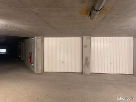 grand garage box a louer st genis pouilly