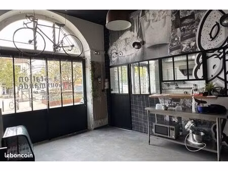 local commercial pau foirail
