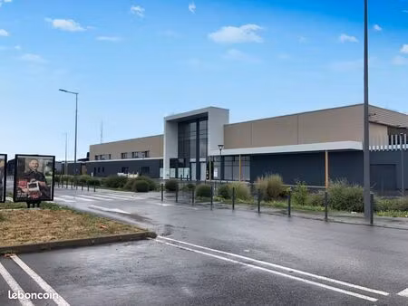 local commercial 3 255 m²