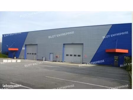 local d'activité 1 080 m²