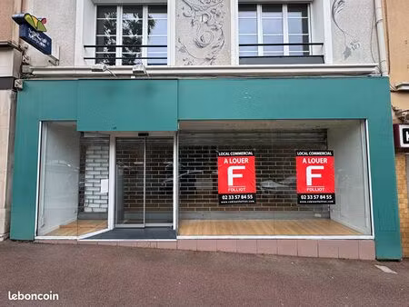 local commercial 93 m² saint lo