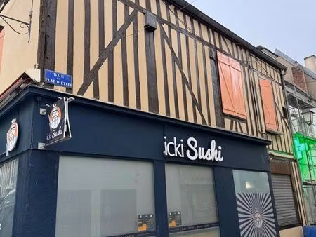 à saisir – murs commerciaux d’angle en hypercentre de sens