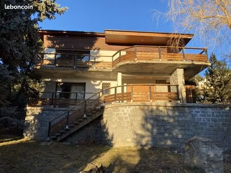 chalet 7 pièces 257 m²