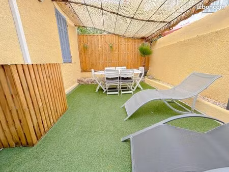 petit mas avec jardin à 3 min à pieds de la plage fréjus 83600