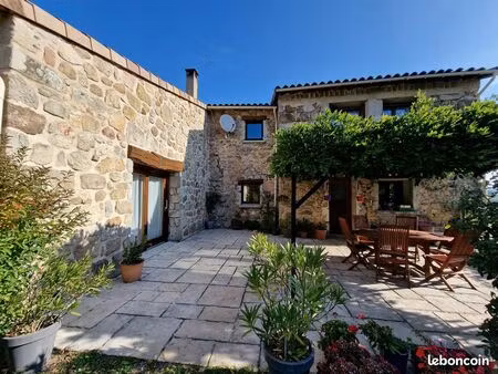 maison 6 pièces 180 m²