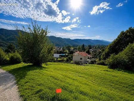 terrain constructible viabilisé avec vue sur la vallée de l’eyrieux