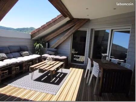 grand appartement avec terrasse