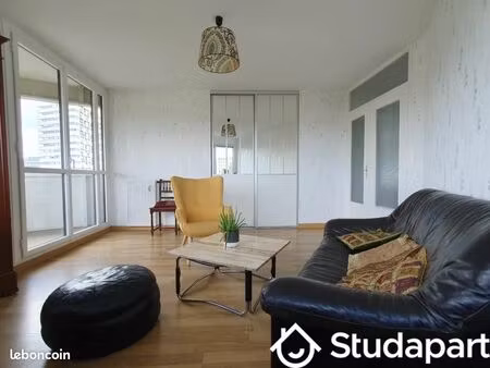 chambre 1 pièce 15 m²