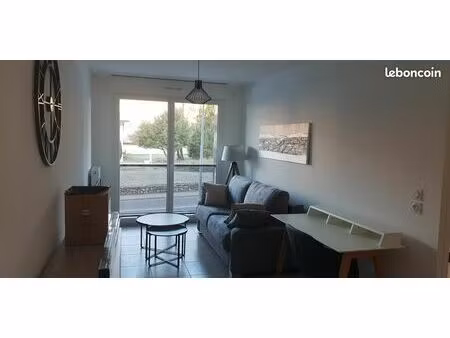 t2 meublé 40m2 urban lodge saint genis centre