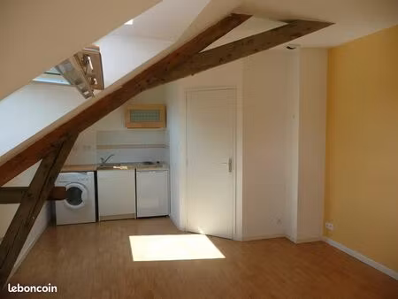 studio à louer 465