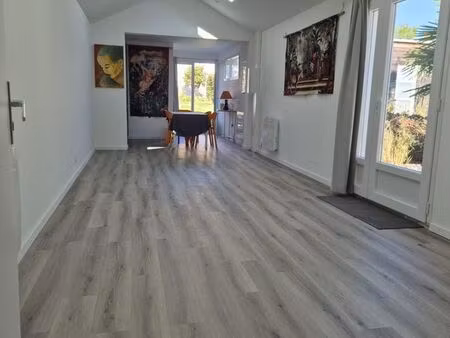 salle de réunion  formation  ateliers bien etre...