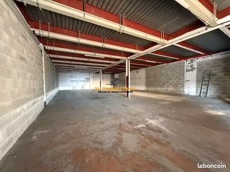 local 396 m² saint-martin-la-plaine