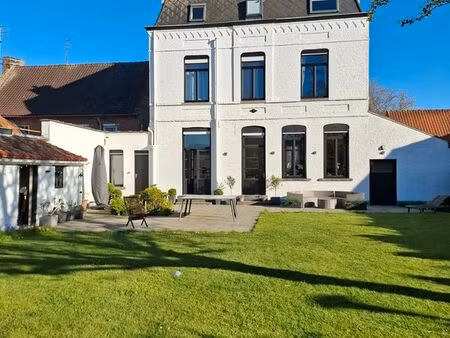 maison bourgeoise garage et jardin