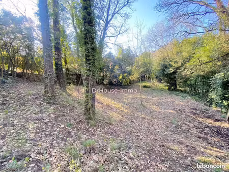 terrain 1094 m² mercuer