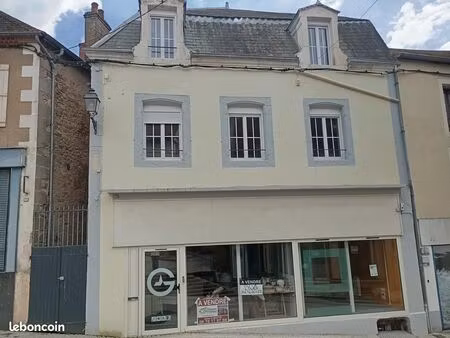 immeuble 155 m² luzy