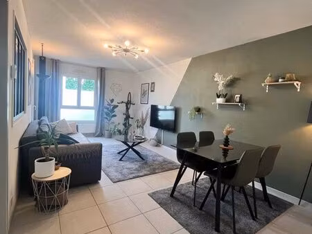 t2 rez de jardin
