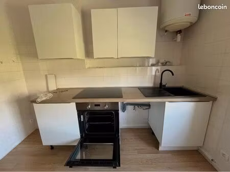 loue bel appartement t2