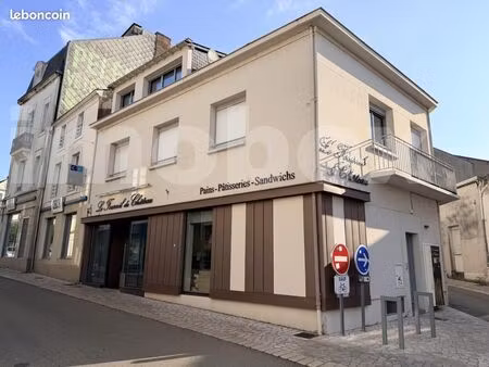 commerce 152 m²