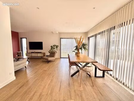 propriété 7 pièces 160 m²