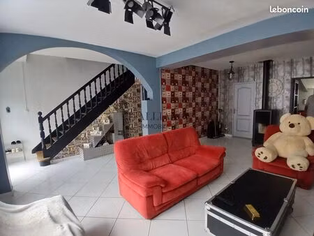 maison 7 pièces 150 m²