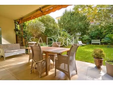 duplex 5 pièces 148 m²