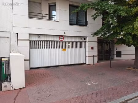 location parking levallois rue ernest cognacq baudin vaillant couturier résidence sécurisé