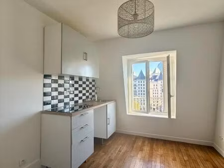 studio 1 pièce 20 m²