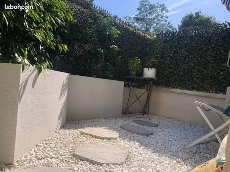 boulouris bord de mer – t3 56m² rénové – dpe b – garage & piscine