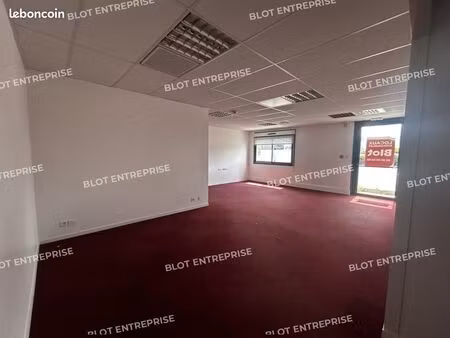 bureaux 172 m²