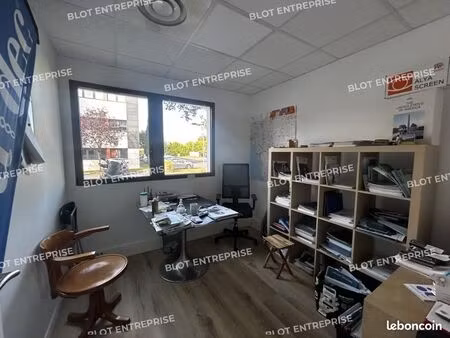 bureaux 75 m²
