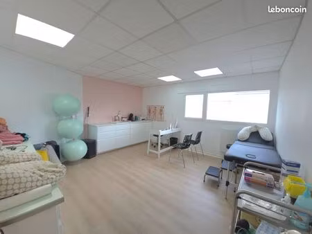 location cabinet medical