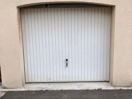 box fermé 13 5 m²
