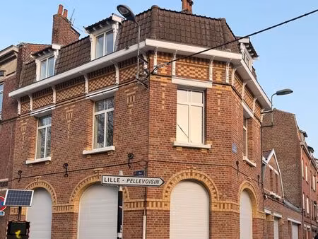 a louer local commercial très belle visibilité