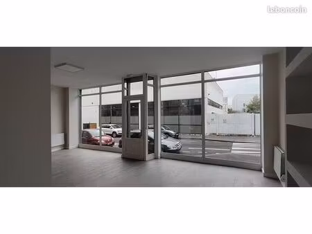 local commercial 66 m²