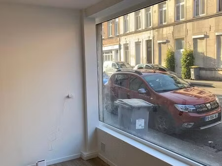 superbe local commercial 40 m2   neuf 775 cc