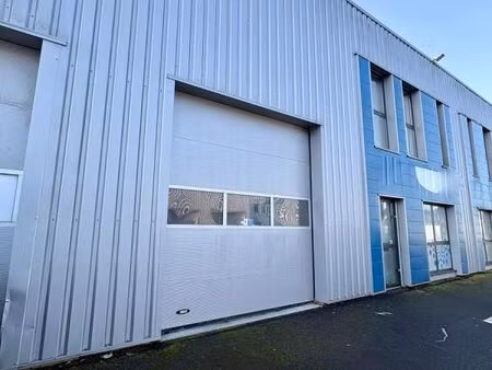 local d'activité 172 m²