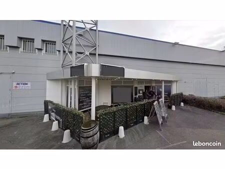 local commercial 225 m²