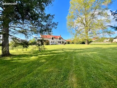 maison 7 pièces 205 m²