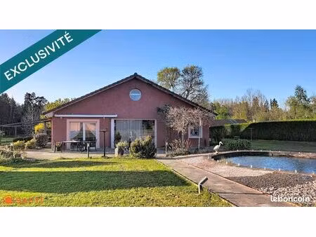 propriété 6 pièces 211 m²