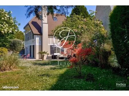 maison 8 pièces 178 m²