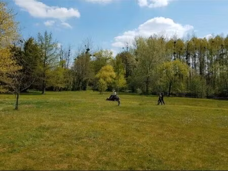 maison indépendante/parc/piscine sur terrain collectif à 8 min à pied de la gare de bouaye