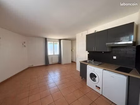 studio 1 pièce 24 m²